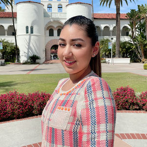 Meet your Posher, Ana